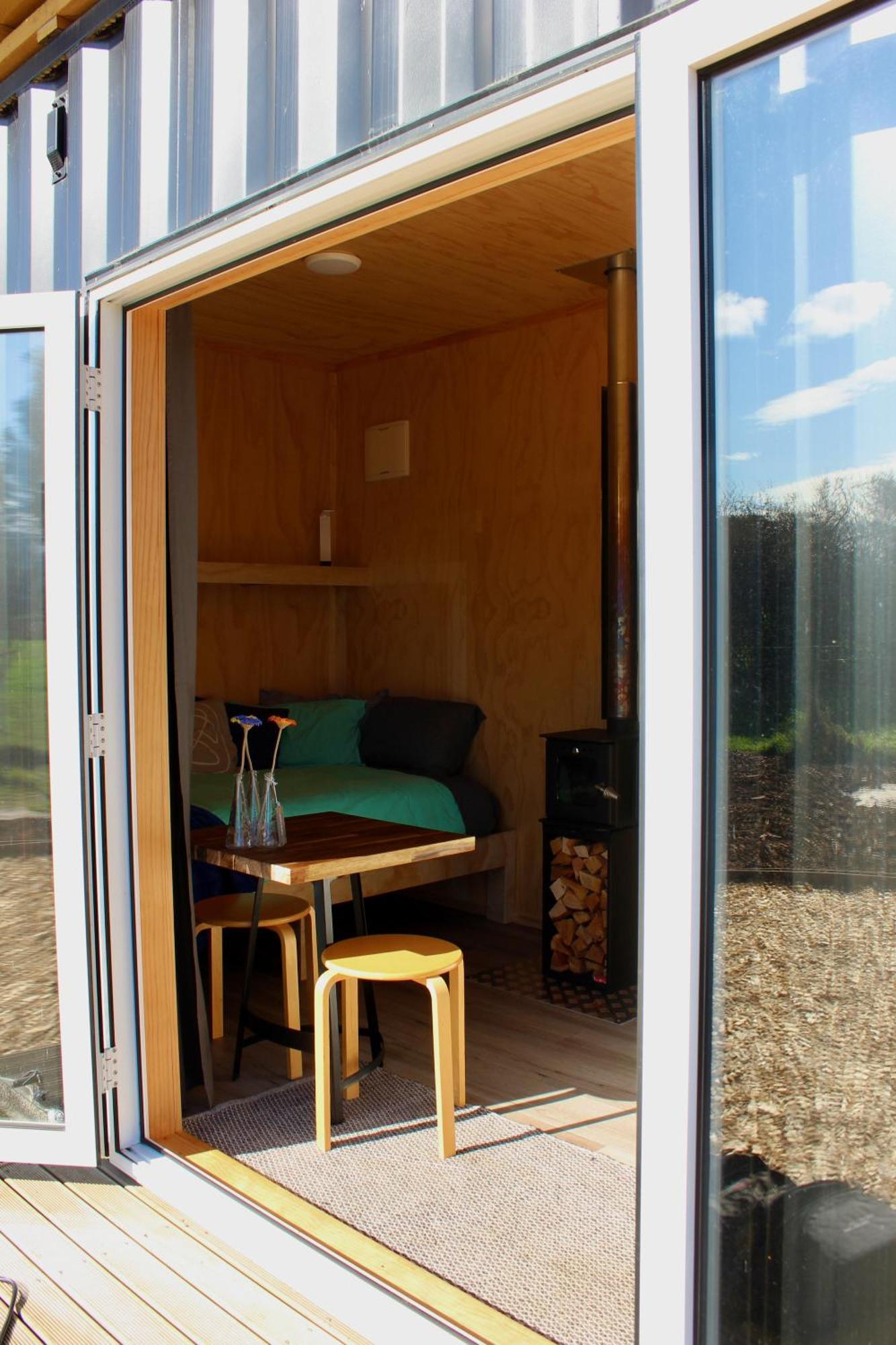 Cosy Tiny Container Cabin Carterton 外观 照片