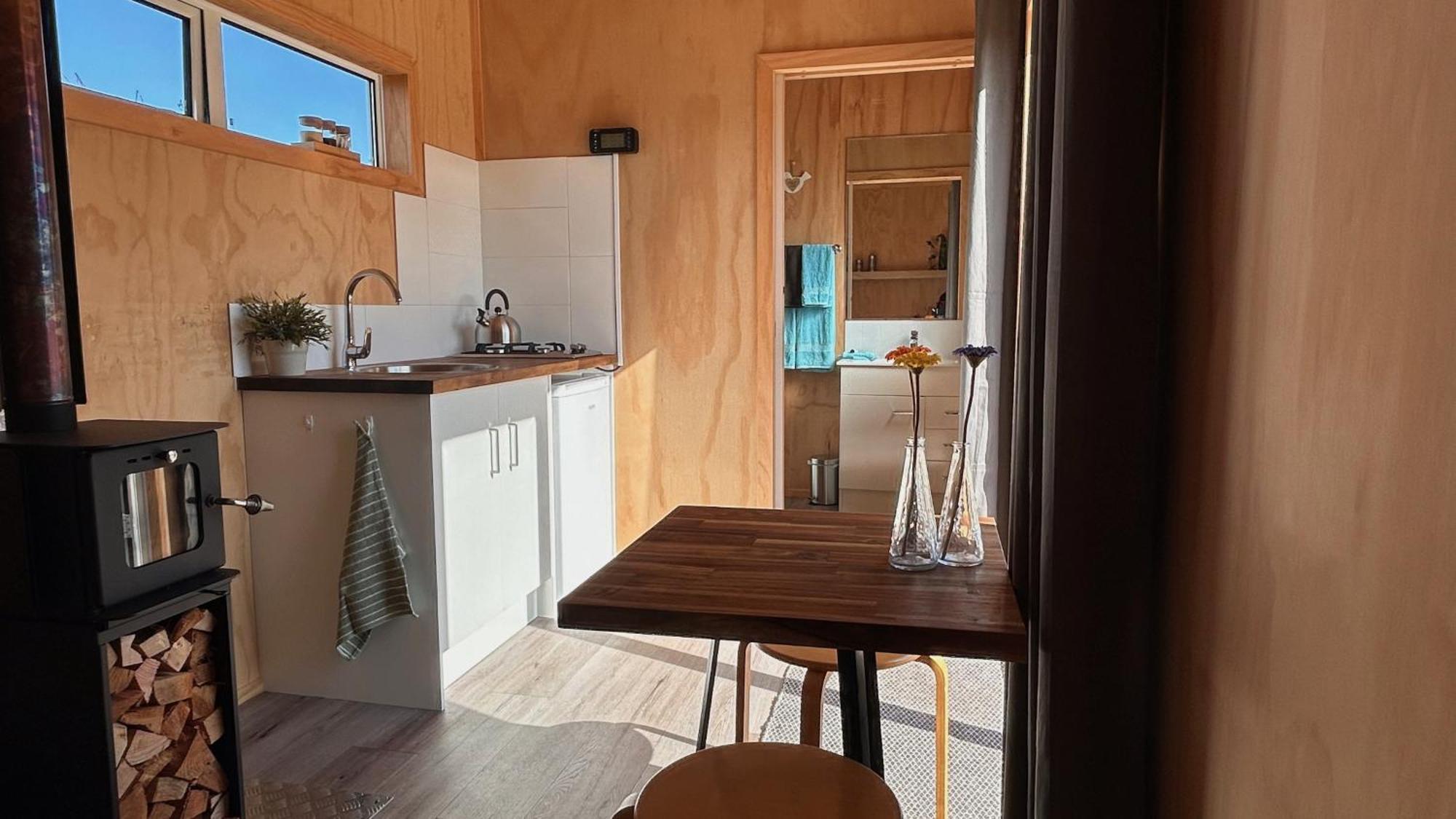 Cosy Tiny Container Cabin Carterton 外观 照片