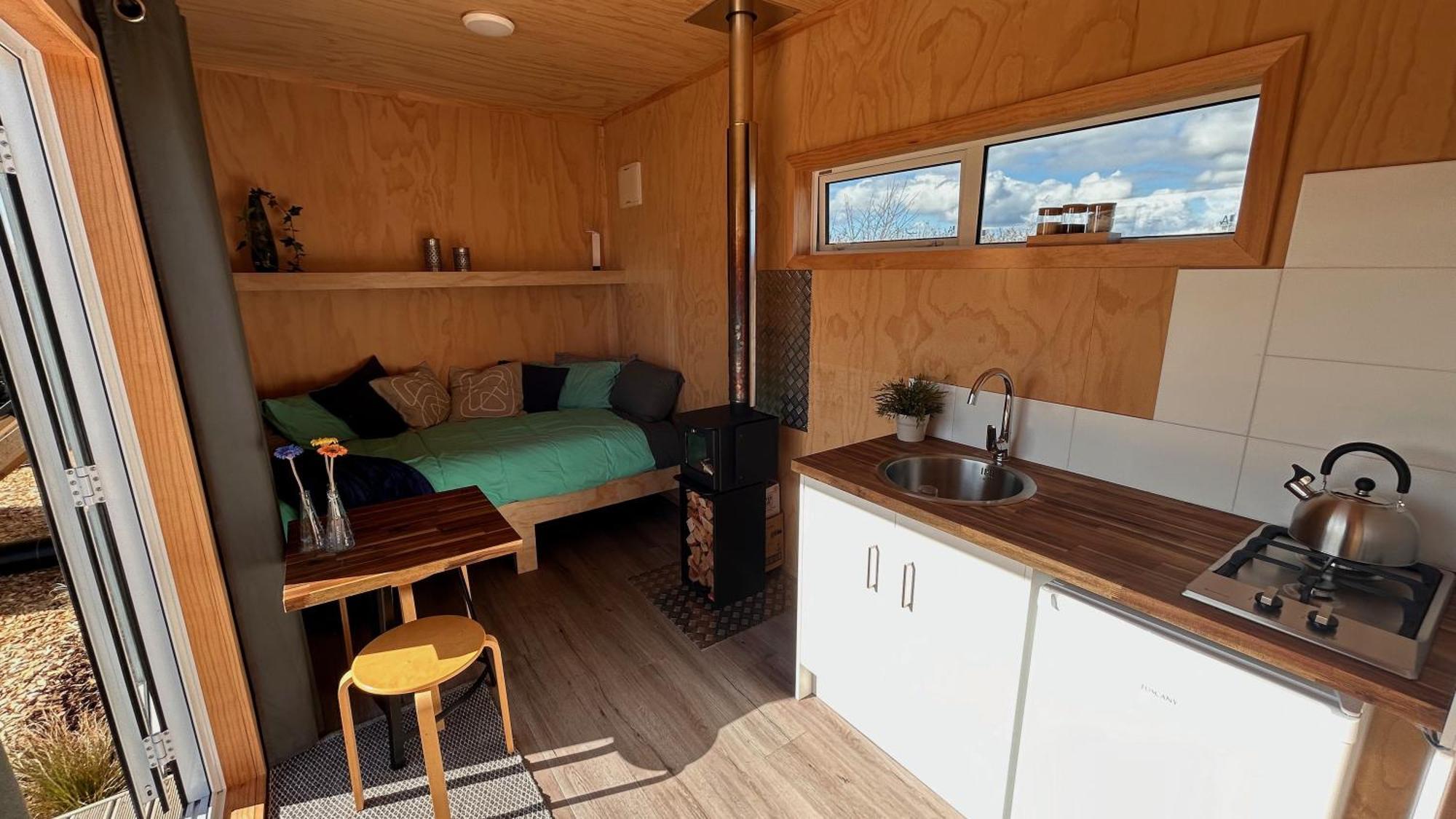 Cosy Tiny Container Cabin Carterton 外观 照片